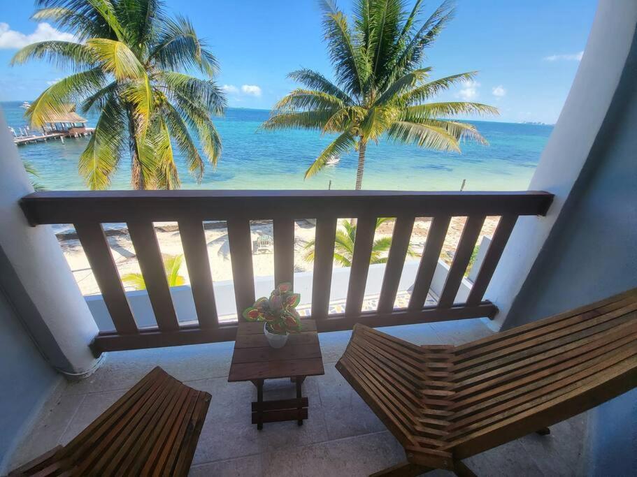 2 Rooms Apartment With Private Beach In Puerto Juarez カンクン エクステリア 写真